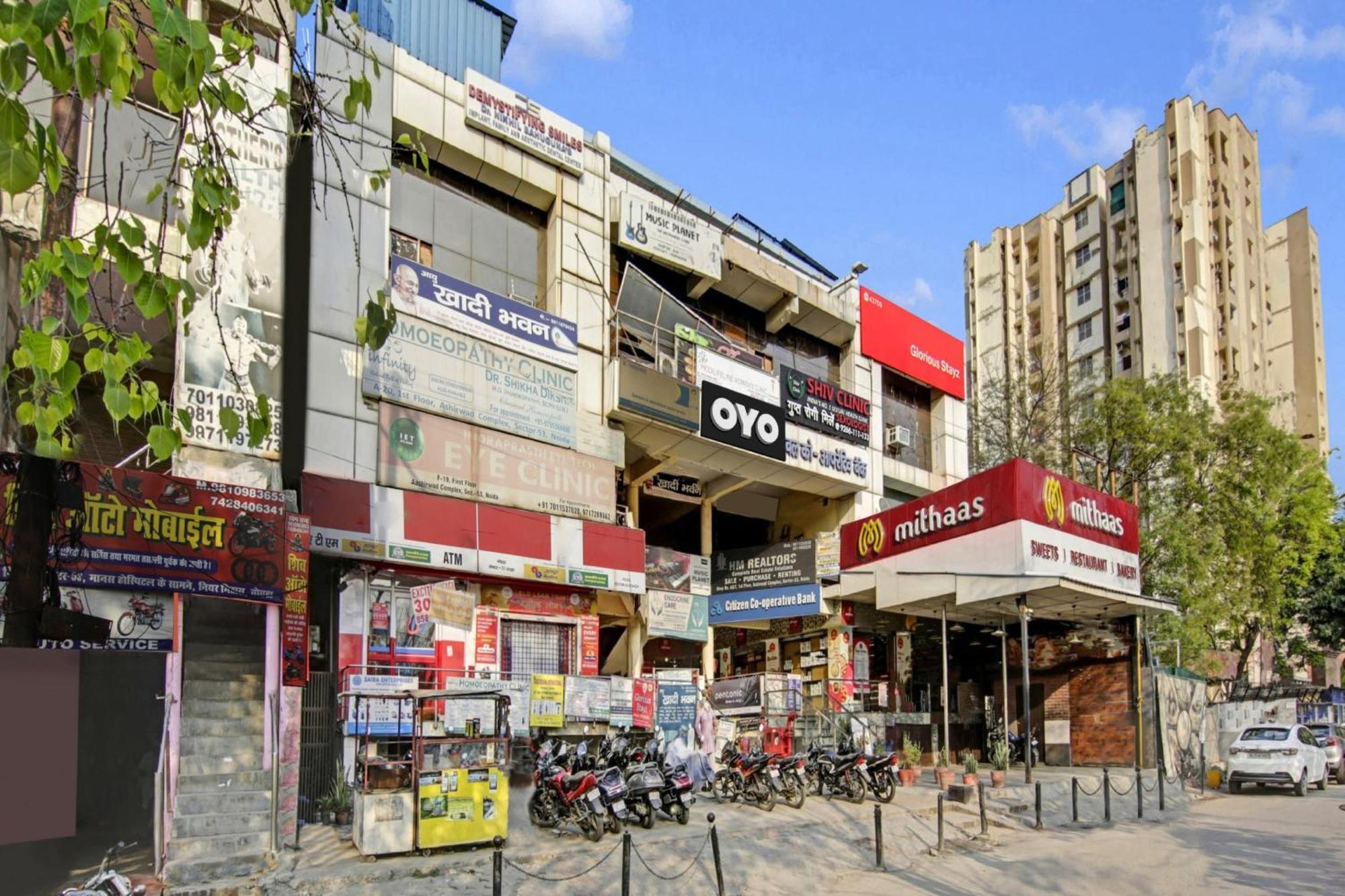 Hotel O Glorious Stayz Noida Exterior photo