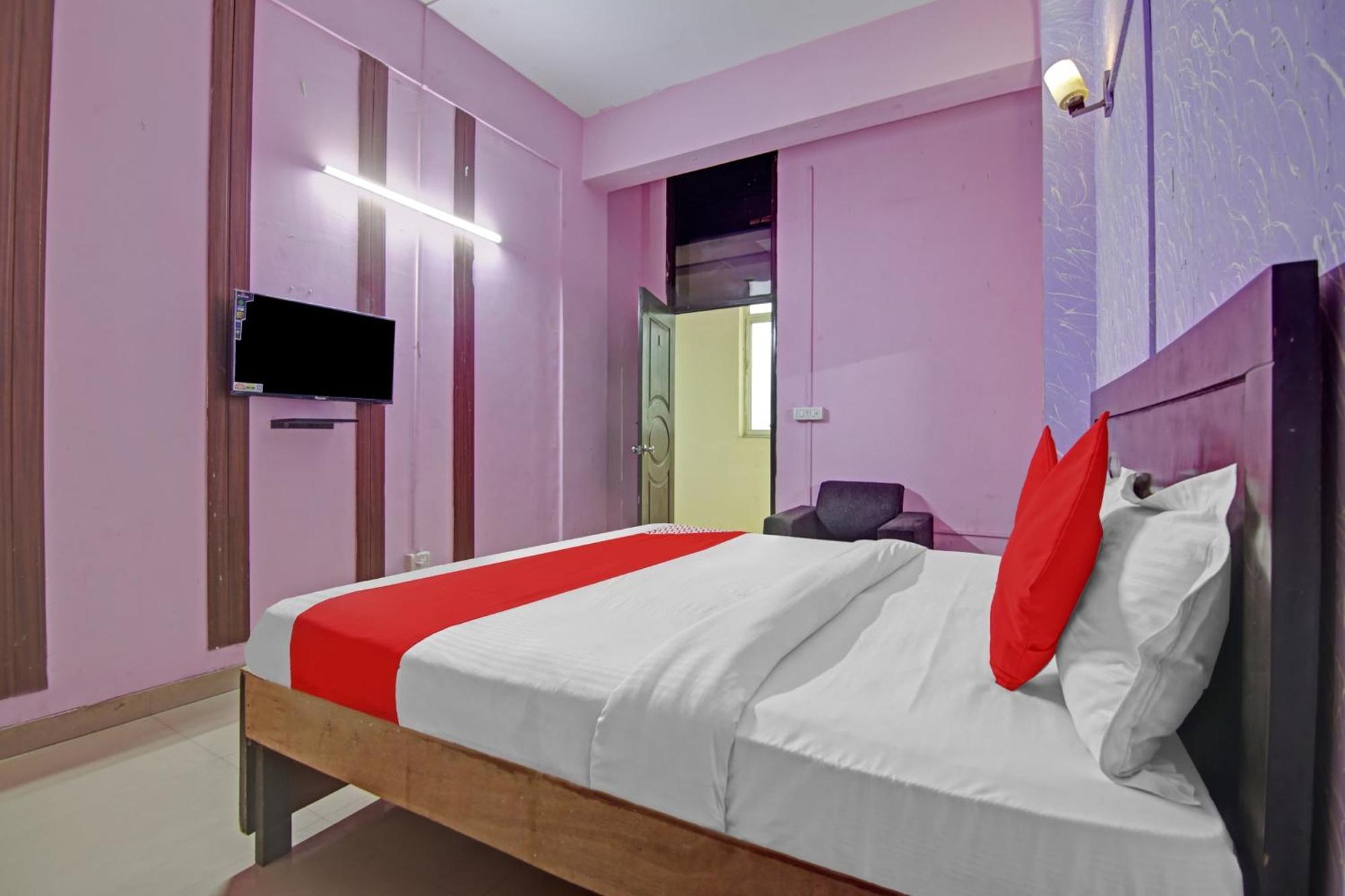 Hotel O Glorious Stayz Noida Exterior photo
